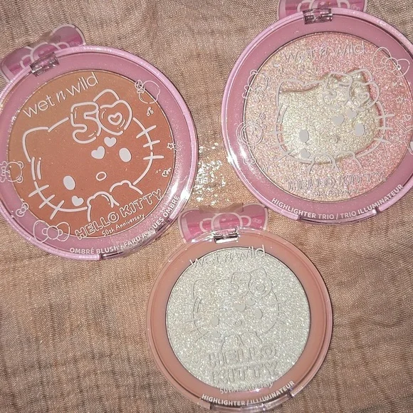 wet n wild -limited edition🎀Hello Kitty🎀 50th Anniversary bundle